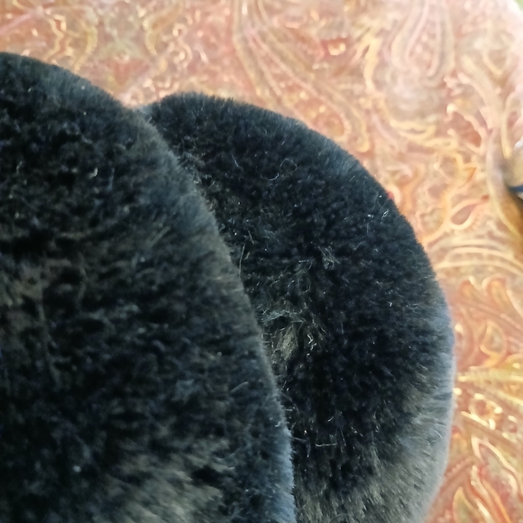 Vintage Black Faux Fur Beanie Hat - Picture 3 of 4